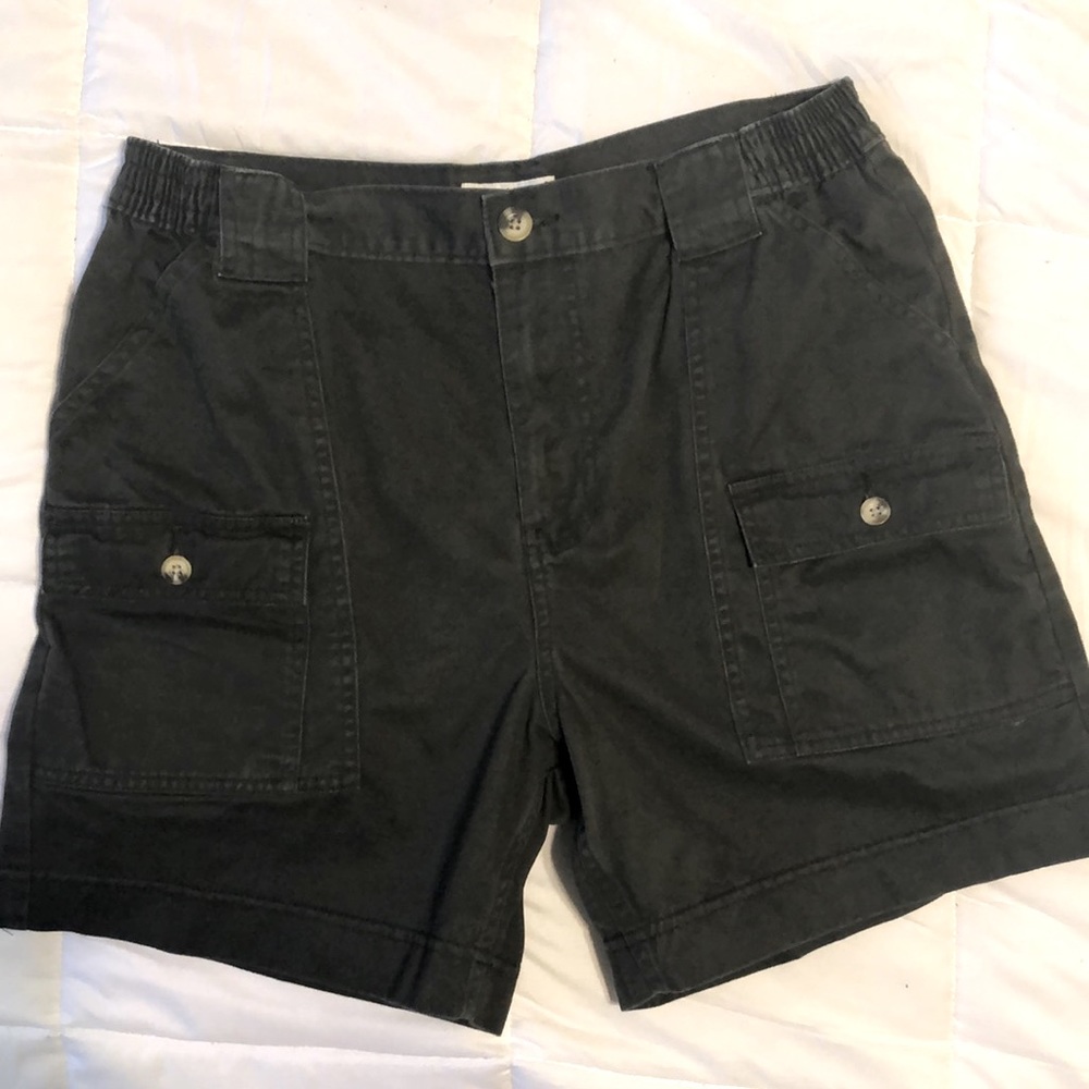 Covington Black 6 Pocket Flat Front Shorts